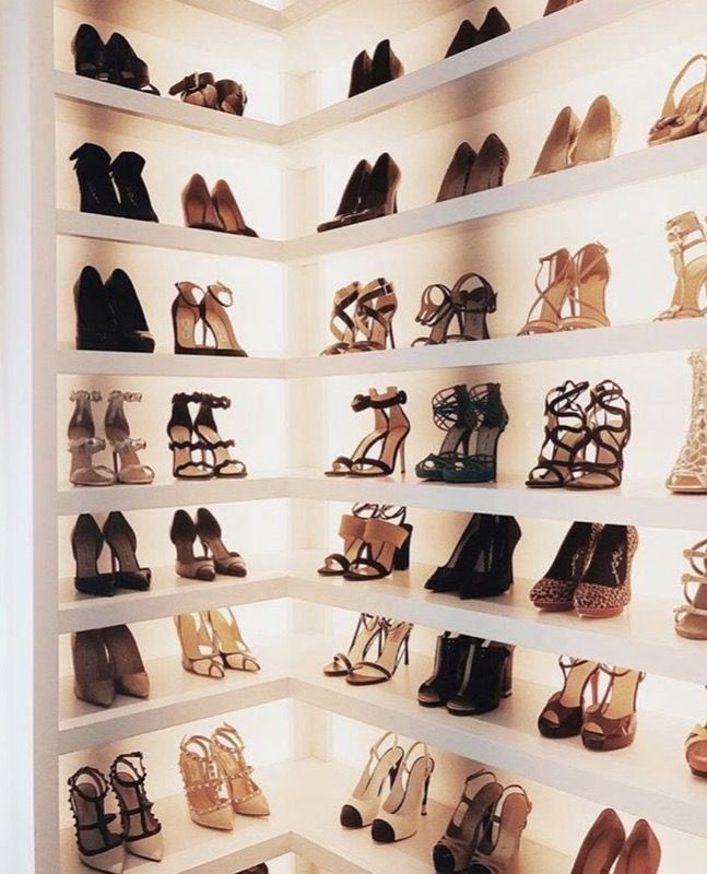 SANDLALS & PUMPS